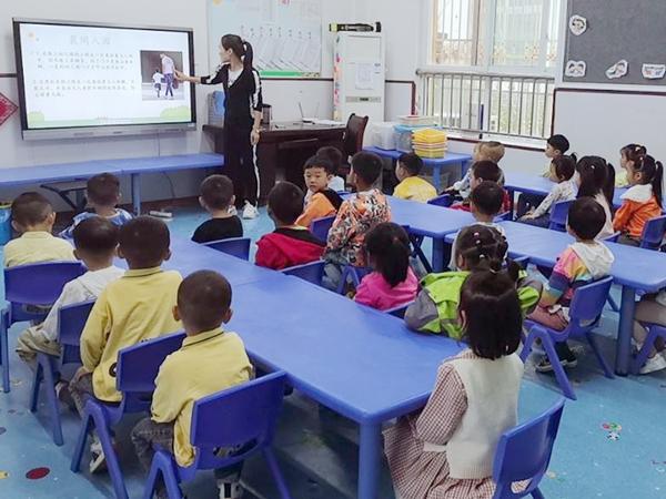 新能源幼兒園，新能源幼兒園，綠色教育的啟航之地