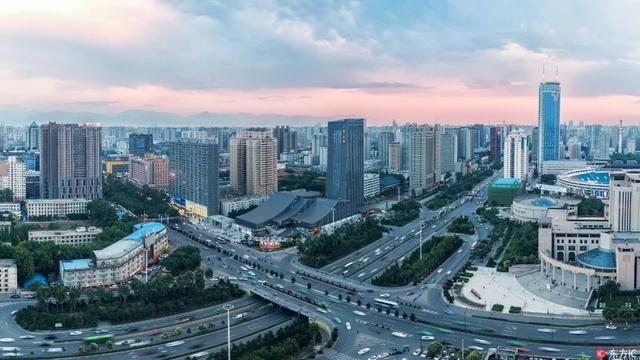 新能源汽車投資價(jià)值，新能源汽車投資新機(jī)遇，潛力與價(jià)值并重